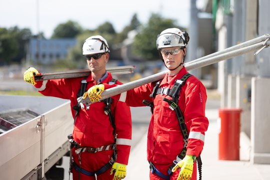 Vater & Sohn Fam. Heller, im Gerüstbau bei BRAND